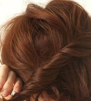 短发的烫发怎么扎好看 短发烫发扎法