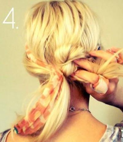 烫发怎么扎好看才显气质 烫发的简单扎法