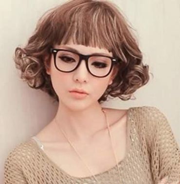 ���۾�������Ů���ʺϵĶ̷����� �����۾�Ů���̷�����