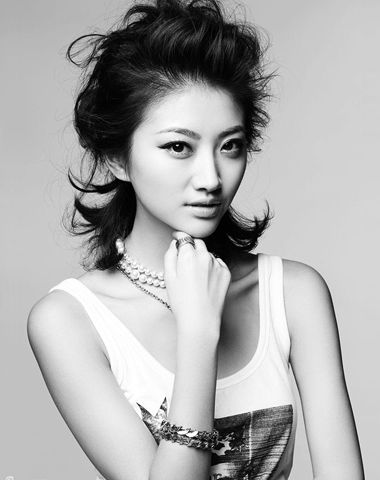 ������ͷ���ٵ�Ů����ʲô���ͺÿ� ������Ů���ʺϵķ���