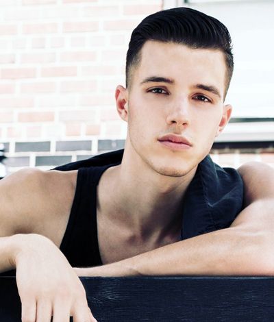 男生两边剃掉发型与脸型搭配 把脸两边剪光的男生发型