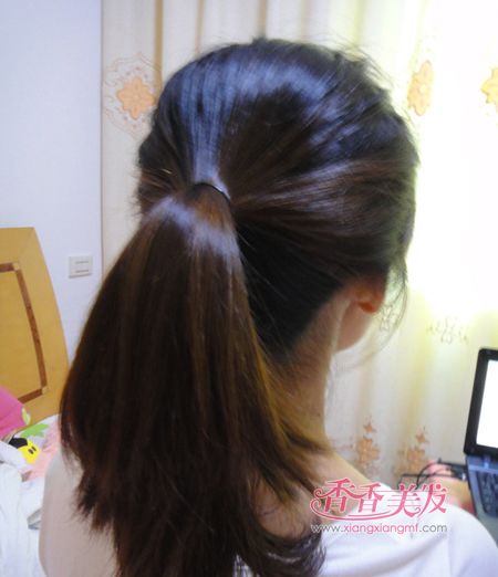学生直长发怎么扎 中学生直头发扎法