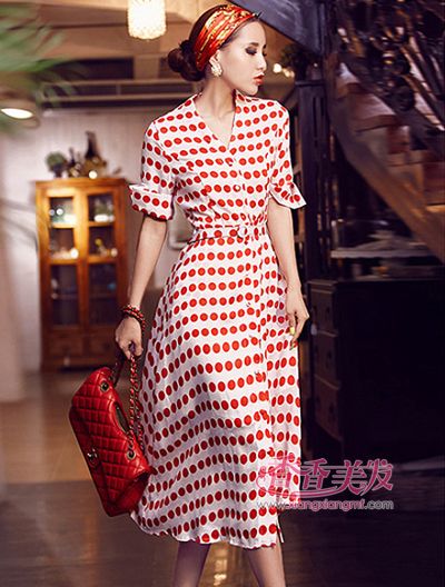 ���ֵ�Ů���Ǹ���ʲô���Ķ�����ʲô���ķ��� Ů���ÿ������뷢�͵Ĵ���