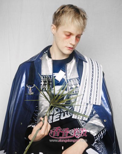 ���Ӷ̷�����ͼƬ������ �������鷢����ͼƬ