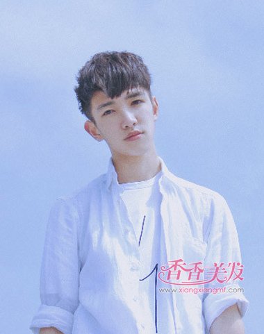 ��������ͷ��һ����ô�������Ƚ�˧ ���������޷�����ķ��ͺÿ���