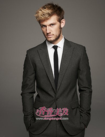 ͷ��Ⱦɫ�е�+Ƥ���԰� ����Ⱦͷ��ʲô��ɫ�԰�