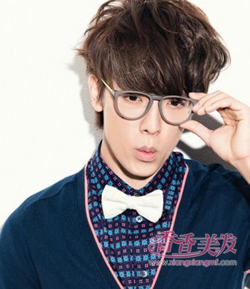 ��ʿ����ɫ����ͼƬ ǳ��ɫ����ʱ�з���