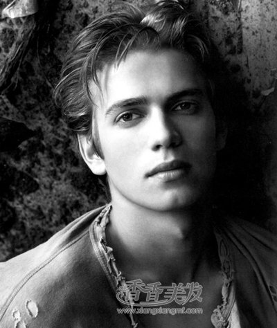 男生国字脸型留什么头发 男生国字脸适合什么颜色头发