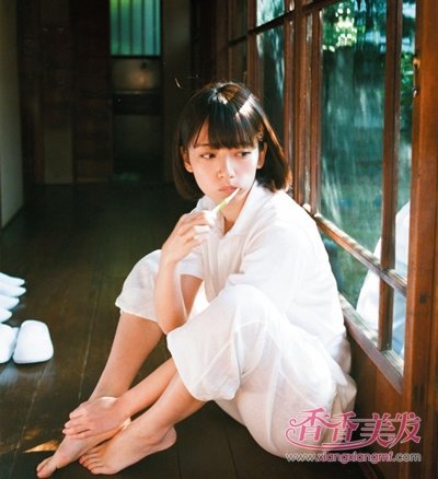 �崿�ɰ�ѧ���ɶ̷�Ů�� 2016���ʺ���ѧ���̷�