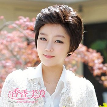 ����Ů�Ե����հ����ʺ�ʲô���� ����Ů�̷������ʹ���