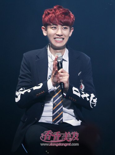 �к��ƺ�ɫ��ͷ��ͼƬ �ƺ�ɫͷ�������̷�