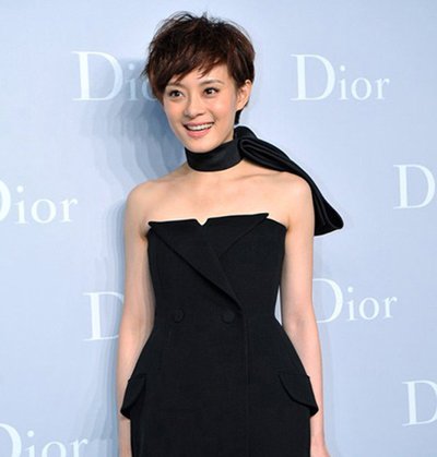 ��ɫ�̷��ǲ����Ե������ ����ɫ��΢�̵��ͷ��