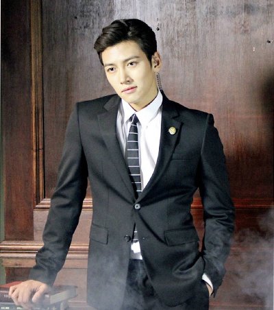 秀气的男人留什么发型 男人什么样的发型显成熟