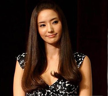 ֱ��΢���ʺ���ʮ�����Ů���� ��ʱ��ֱ��β΢��