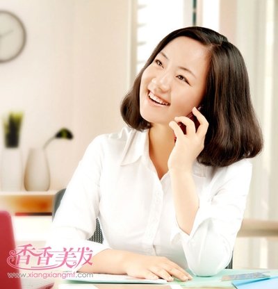 �̷�ְҵŮ����װͼƬ ����ְҵ��Ů�ʺϵĶ̷�����