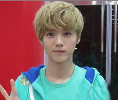 ����ɫͷ��ͼƬ�е� ����ͷ��������ɫ