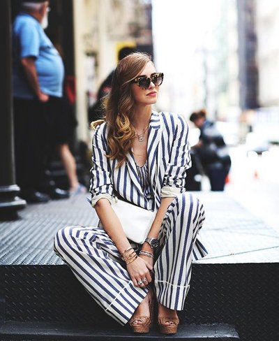 �������ٸ�����ͼƬ ������Ů��ʱ�з���