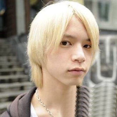 ������ɫͷ���ÿ��� ��Ȼ��ɫͷ���з���