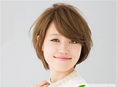 Ů��ѧ����ͷ�� �ж̷��򵥵�ѧ��ͷ��