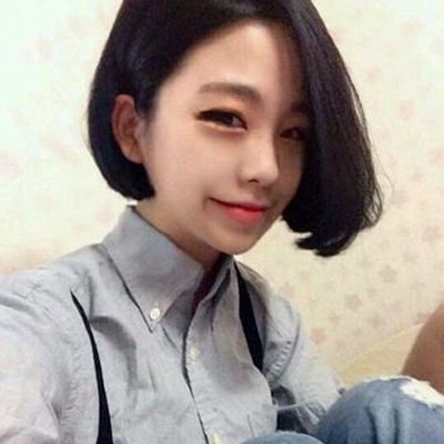 Ů��ѧ����ͷ�� �ж̷��򵥵�ѧ��ͷ��