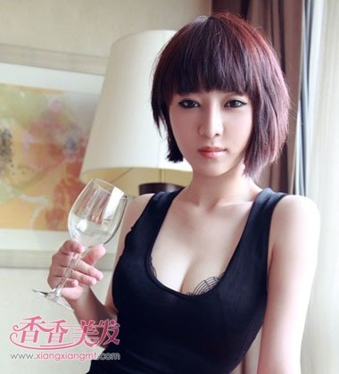 Ů��ѧ���̷�����ͼƬ ѧ�����ж̷���