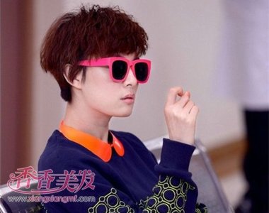 ���̷�Ⱦ��ͼƬ Ů��Ư���ĳ��̷�