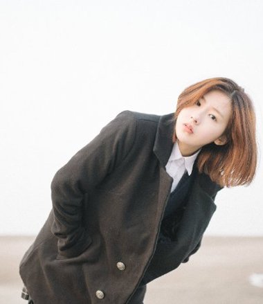 ����ͷ��һ�߳�һ�߶� Ů�����̷�����