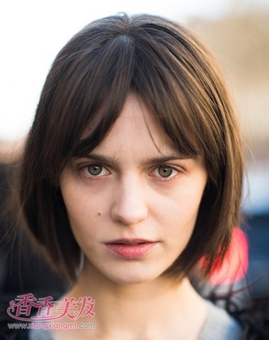 40��ְҵŮ�Զ̷� 2016������ְҵ�̷�