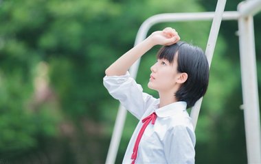 �ʺ�12��Ůѧ���Ķ̷���������Щ Ůѧ���̷����ʹ�ȫ