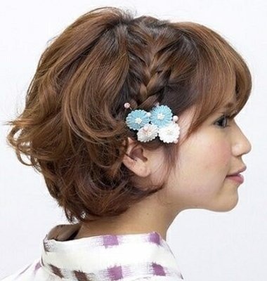 ����Ů�ԵĶ̷����� ������̷��෢