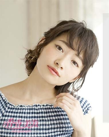 ͷ���ٵ��ж̷���ô���ÿ� ����Ů��ͷ���ж̷�