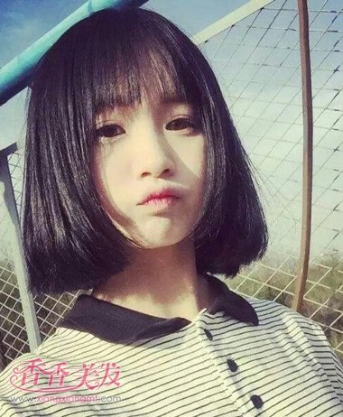 ��ɫ�ж̾���ͼƬ ʱ�пɰ��̷���������