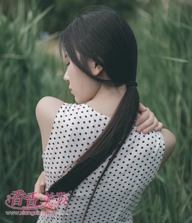 直发是圆脸怎么扎好看 圆脸适合的直发扎法