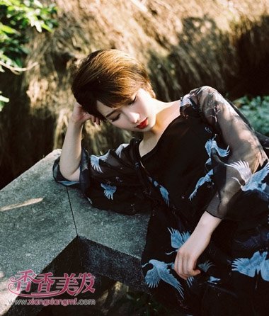 ��ͷ��������ô�������ÿ� Ůʿ�ж̷���������