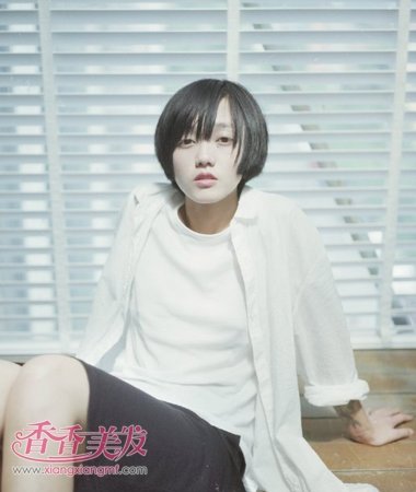 ��ɫ�̷��ʺ�ʲô���� ���������е�ȫ�ڶ̷���