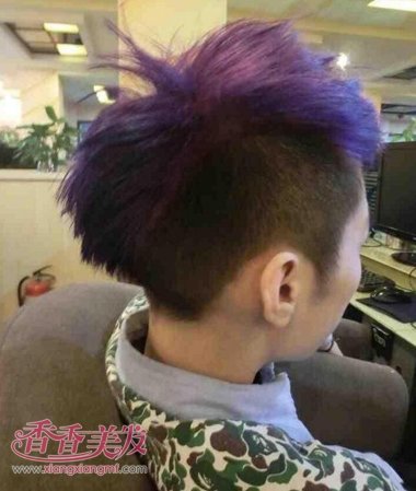 男生什么肤色适合染发 男生双色染发图片