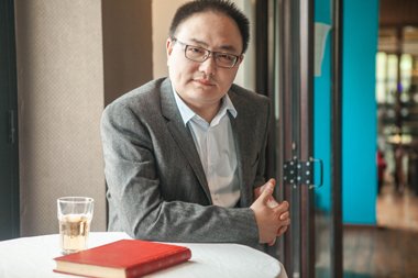 肥胖男生适合的发型 胖男人适合什么发型