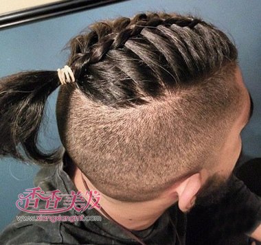 男士编辫头顶怎么编 男孩个性辫子