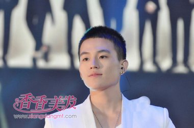 男士流行短寸发型 大脸短发发型男图超拽