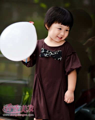 �ļ���ͯʱ�ж̷���ͼƬ Ů�����ļ��̷�����