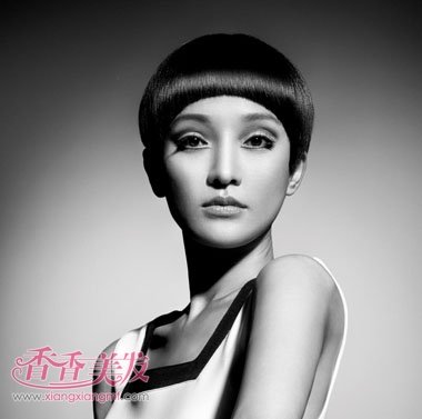 2017�����µ�ɳ���̷� 17��Ůʿɳ���̷�