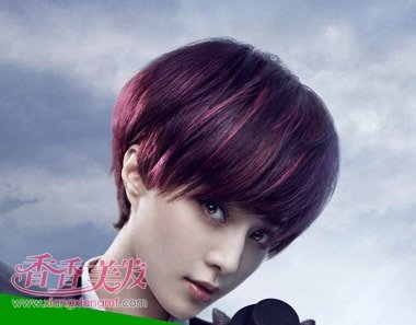 2017�����µ�ɳ���̷� 17��Ůʿɳ���̷�