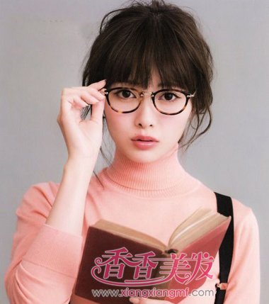 ���۾���Ů���̷���ô���򵥺ÿ� ���۾�Ů���ʺϵĶ̷�