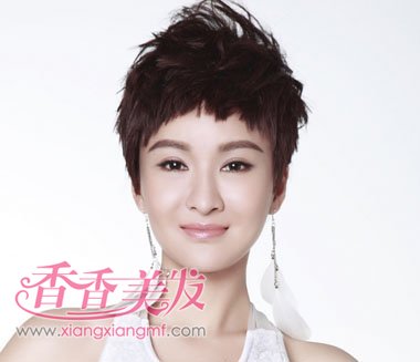 ���̾�������ͼƬŮ�� �ÿ��Ķ̾�������ͼƬ