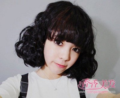 ��Ů���ʺ϶̷��� ��ɫ���˶̷�