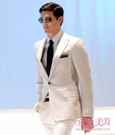 ���쳱����ζ���ͷ�װ���� ��ʿְҵ��������