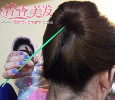 ����Ů��ֱ�������ͷ���򵥺ÿ� ����Ů���Լ��̼򵥵��г�ֱ��