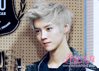 ������ɫͷ��Ӧ�ü�ʲô���� ��ʿ��������ɫ��ô��