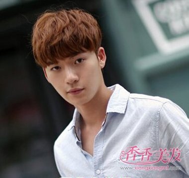 男生比较短的发型 男短烫发发型图片