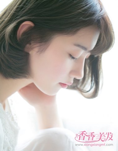 ����ѧ����ͷ������ ������еĳ���Ů���̷�ͼƬ